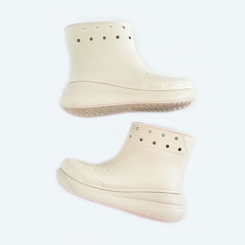 Crocs Iconic Off-White Crush Boot - Size Women 12 - Picture 7 of 9